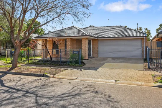 18 Barrat Street, Smithfield Plains, SA 5114