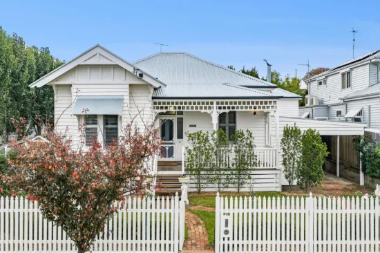 18 Bayswater Road, Newtown, Vic 3220