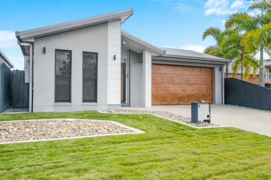 18 Beachwood Circuit, Bakers Creek, Qld 4740