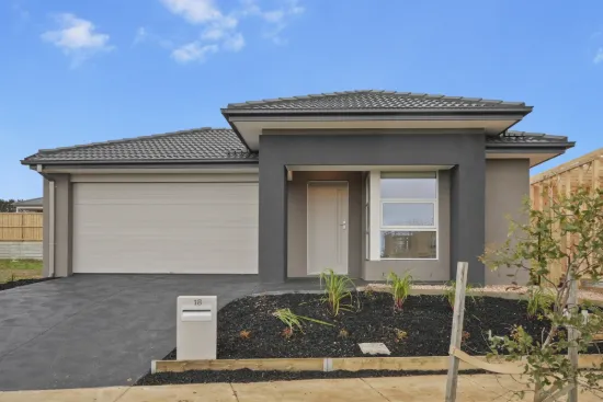 18 Bluewater Drive, Armstrong Creek, Vic 3217