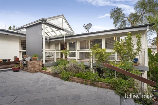 18 Brendan Avenue, Doncaster, Vic 3108