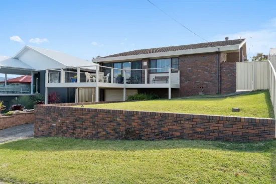 18 Burrows Avenue, Kanahooka, NSW 2530