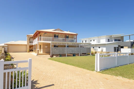 18 Casuarina Crescent, Jurien Bay, WA 6516