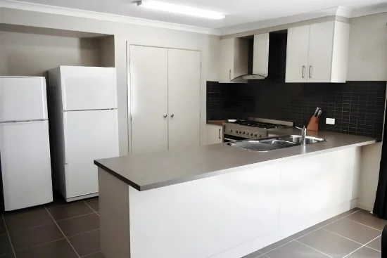 18 Cedarville Close, Highton, Vic 3216 - For Rent