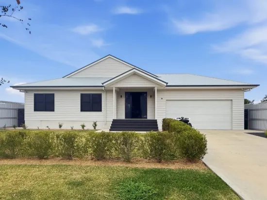 18 Chester Street, Moree, NSW 2400