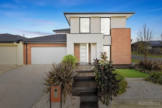 18 Colonnade Street, Clyde North, Vic 3978