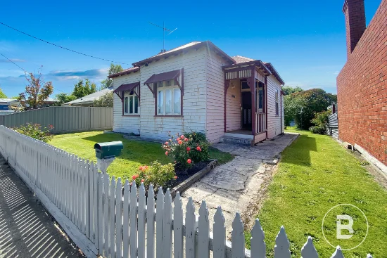 18 Crompton Street, Soldiers Hill, Vic 3350