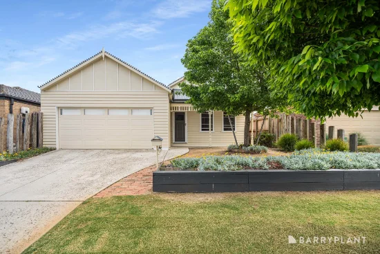 18 Currawong Crescent, Pakenham, Vic 3810 - For Sale
