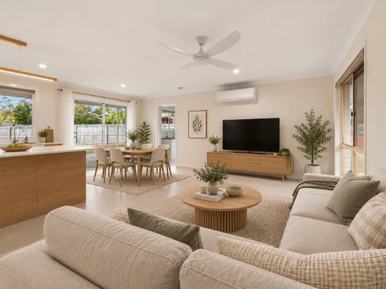 18 Duesbury Crescent, Edens Landing, Qld 4207 - For Rent
