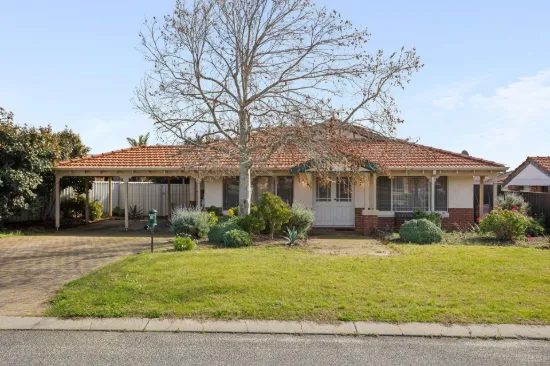 18 Dumbarton Loop, Kinross, WA 6028