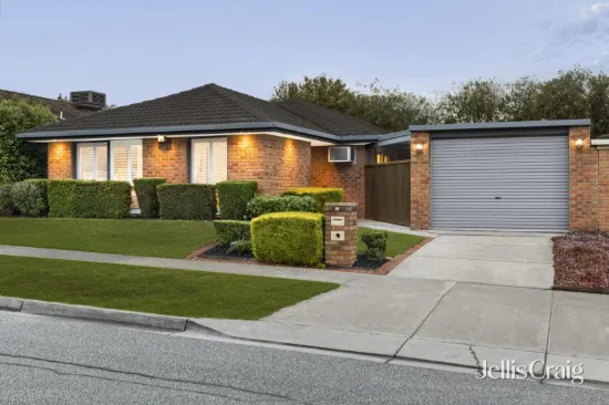 18 Ellenvale Drive, Narre Warren, Vic 3805