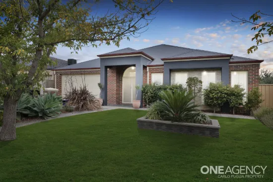 18 Elsternwick Street, Caroline Springs, Vic 3023
