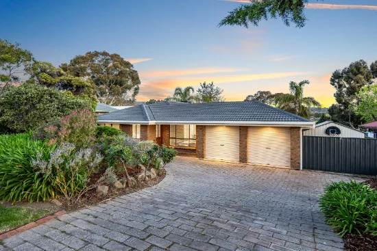 18 Equestrian Drive, Woodcroft, SA 5162 - For Sale