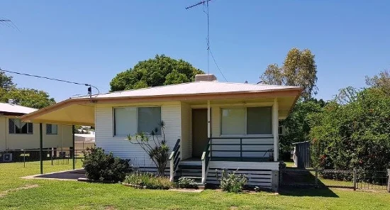 18 Farmer St, Moura, Qld 4718