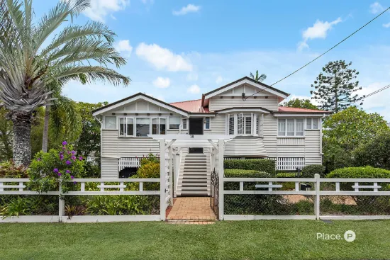 18 Gibson Crescent, Holland Park, Qld 4121
