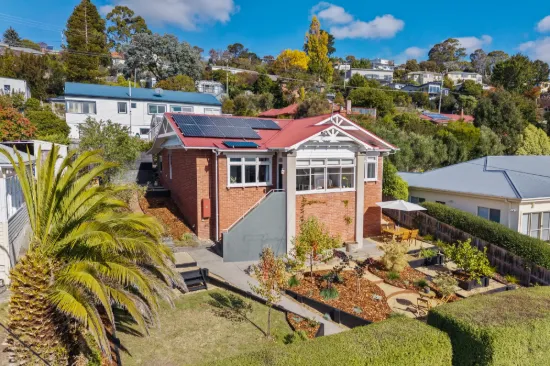 18 Gordon Avenue, Mount Stuart, Tas 7000