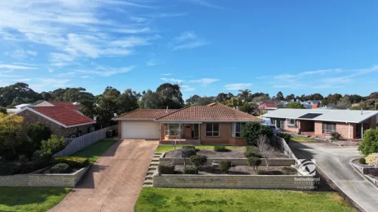 18 Harnham Drive, Bairnsdale, Vic 3875