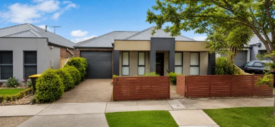 18 Hawthorn Way, Caroline Springs, Vic 3023