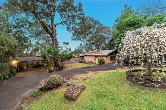 18 Hillcrest Avenue, Eltham, Vic 3095