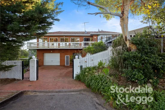 18 Hillview Avenue, Rye, Vic 3941