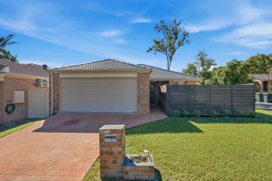 18 Hyde Place, Forest Lake, Qld 4078