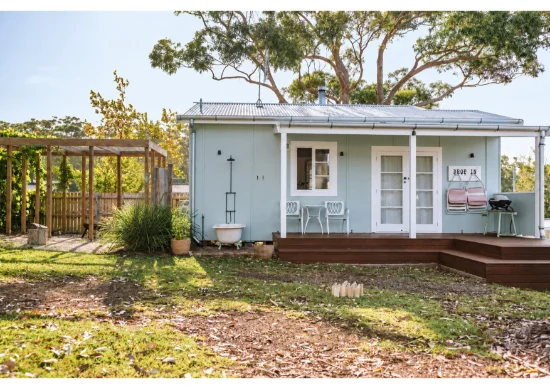 18 Jacaranda Avenue, Bendalong, NSW 2539