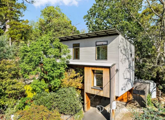 18 Johns Crescent, Mount Evelyn, Vic 3796