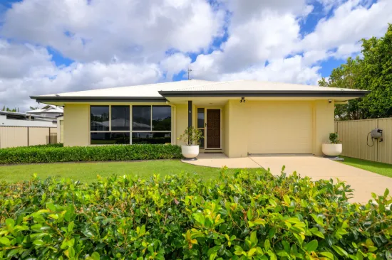 18 Kanimbla Avenue, Cooloola Cove, Qld 4580