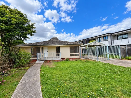 18 Karingal Place, Bradbury NSW 2560 - For Rent
