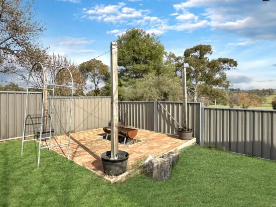 18 Keevil Drive, Young, NSW 2594-Image