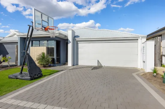 18 Kerang Way, Ellenbrook, WA 6069