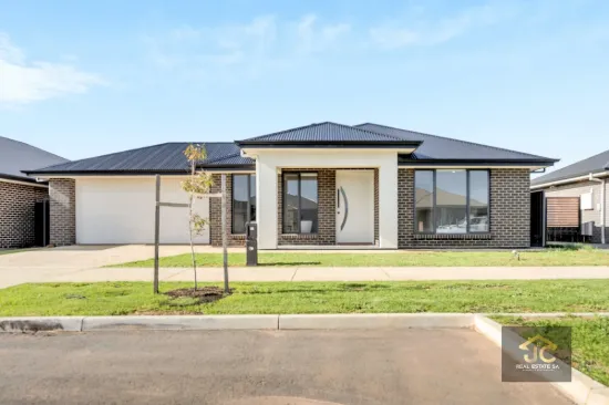 18 Kingfisher Drive, Riverlea Park, SA 5120