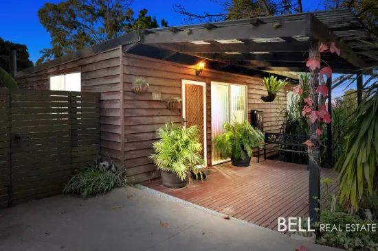 18 Kitchener Parade, Cockatoo, Vic 3781