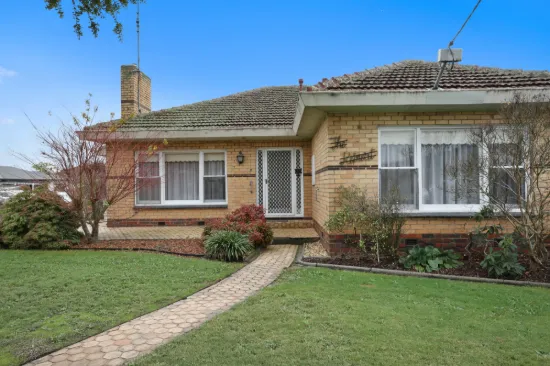 18 Kitchener Street, Trafalgar, Vic 3824