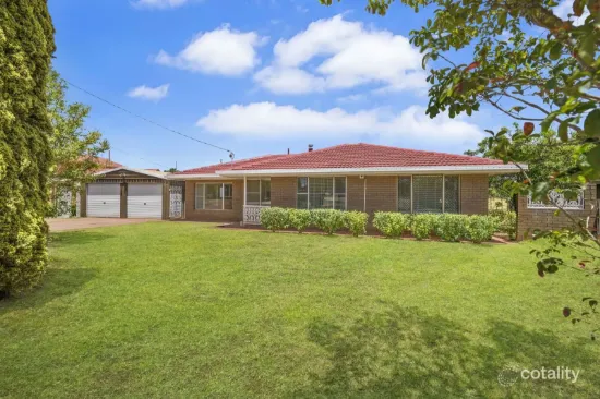 18 Lotus Crescent, Centenary Heights, Qld 4350