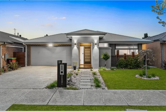 18 Marblelight Way, Clyde North, Vic 3978