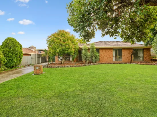 18 Maryville Way, Thurgoona, NSW 2640