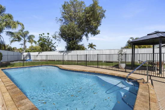 18 Matipo Place, Palm Beach, Qld 4221