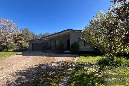 18 McEvoy Drive, Eldorado, Vic 3746
