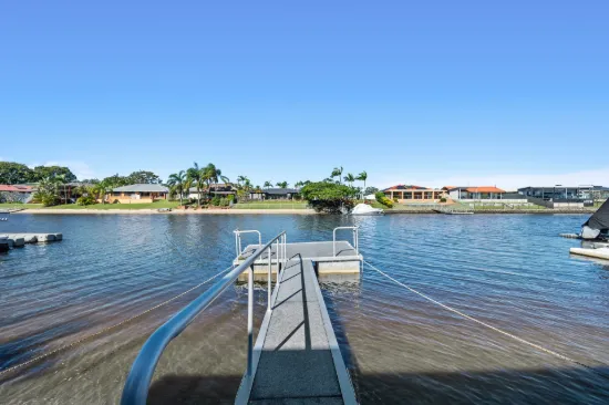 18 McIlwain Drive, Mermaid Waters, Qld 4218-Image