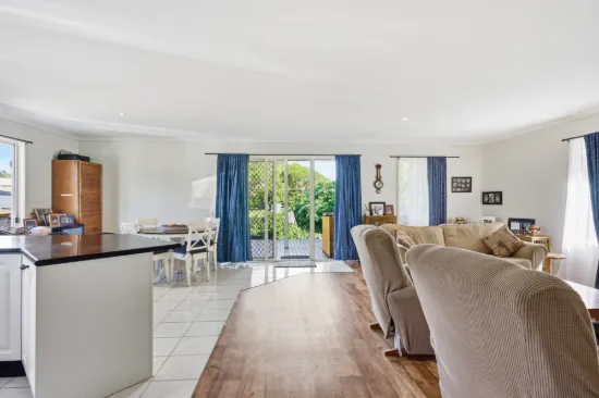 18 Meridan Road, Golden Beach, Vic 3851