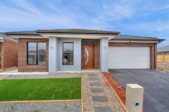 18 Oasis Avenue, Mickleham, Vic 3064 - For Rent