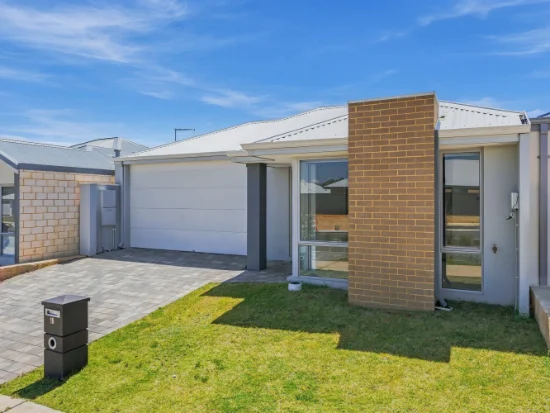 18 Orchardleigh Bvd, Lakelands, WA 6180