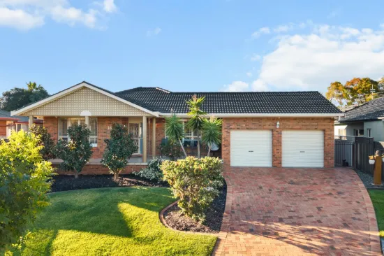 18 Overlanders Way, Tamworth, NSW 2340