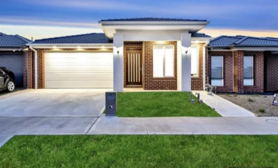 18 Oxbow Street, Mickleham, Vic 3064