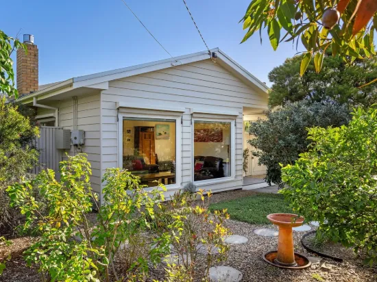 18 Parer Street, Mount Martha, Vic 3934