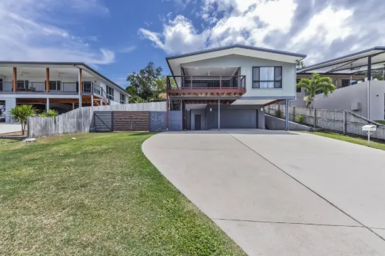 18 Parker Road, Cannonvale, Qld 4802