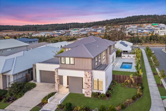 18 Peterson Way, White Rock, Qld 4306