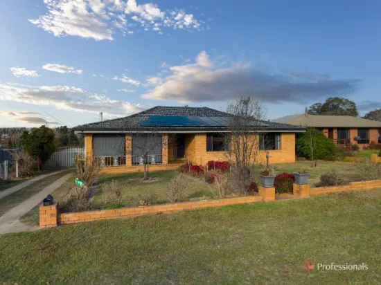 18 Plane Avenue, Uralla, NSW 2358