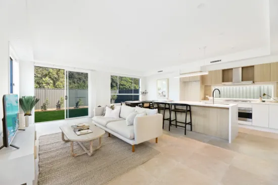 18 Raven Circuit, Warriewood, NSW 2102